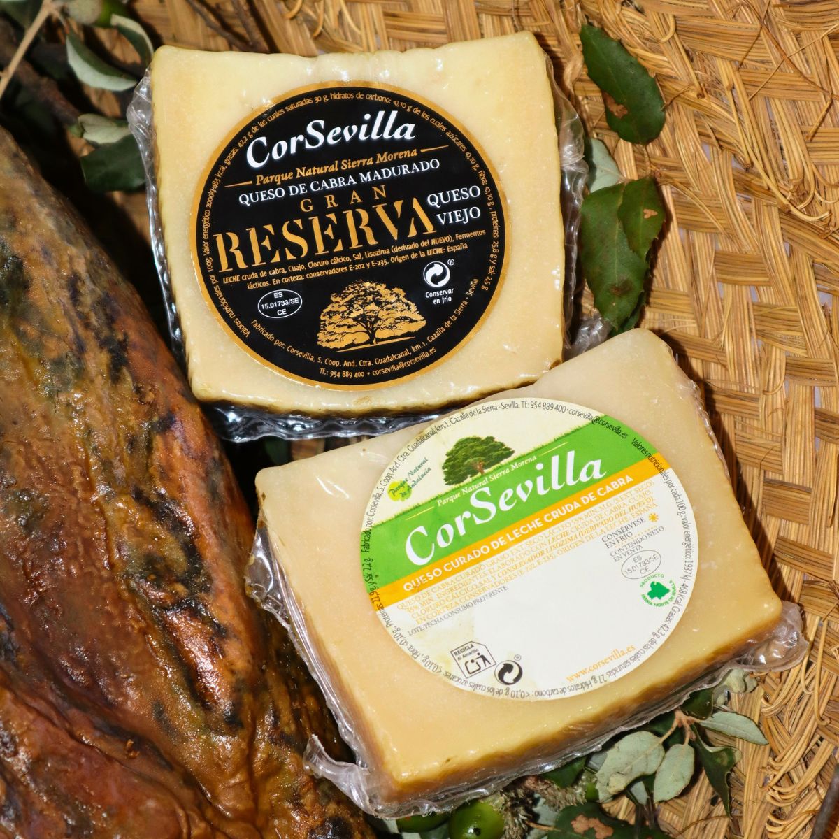 Lote Gran Reserva de Sabores con jamón de cebo de campo ibérico 50 % raza ibérica, quesos de cabra y vino tinto