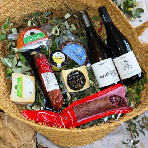 Lote Pasión por Nuestra Tierra CorSevilla con quesos de cabra, ibéricos de bellota y dos botellas de vino