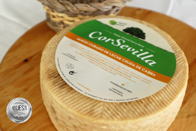 CorSevilla, medalla de plata en los European Cheese Awards 2025 con su queso curado de cabra de leche cruda